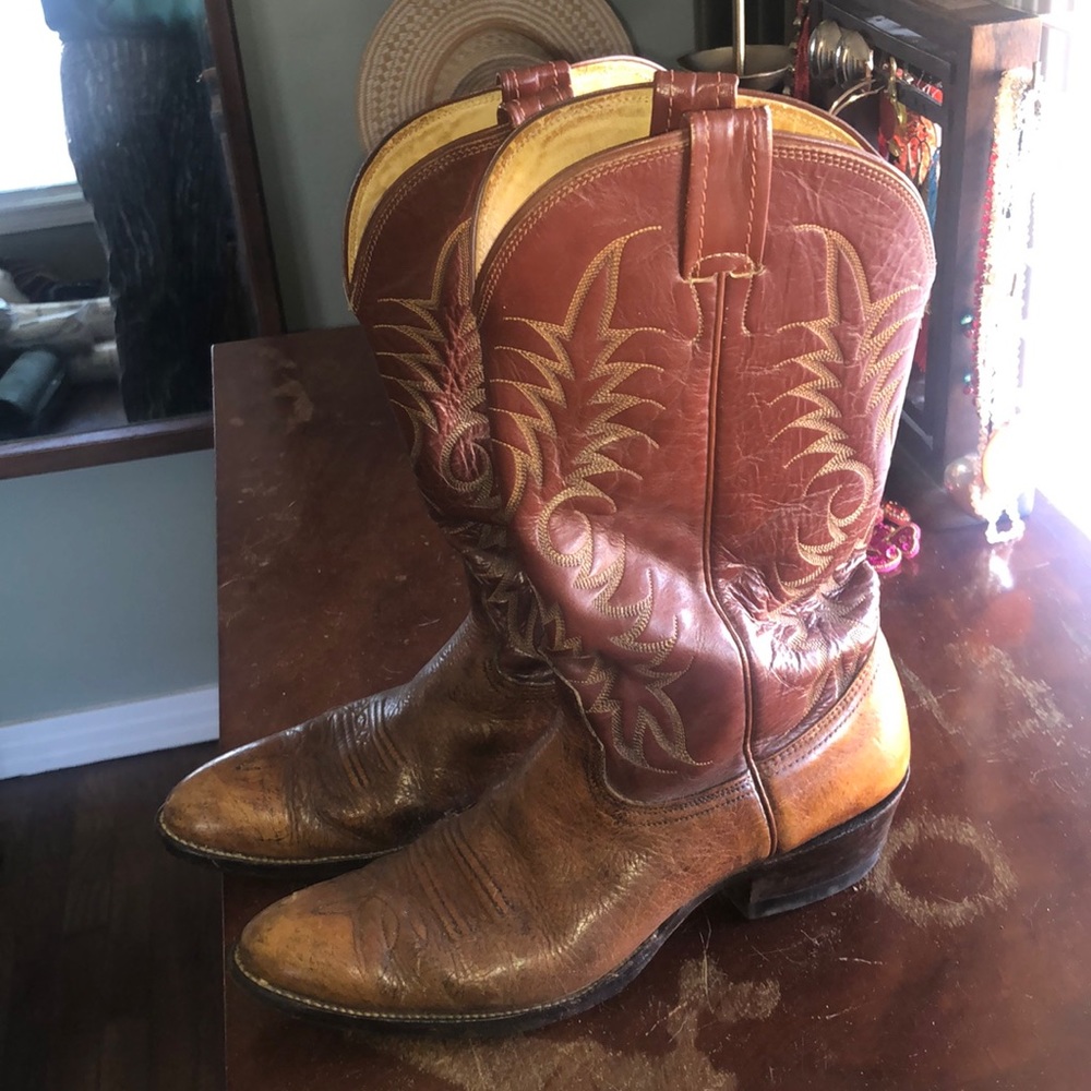 Nocona Cowboy Boots 10.5 Men’s rounded point toe brown